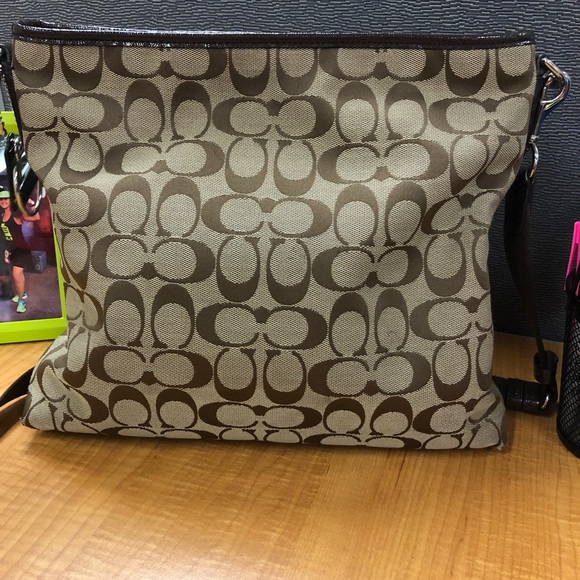 Coach Crossbody bag. - Picture 2 of 2